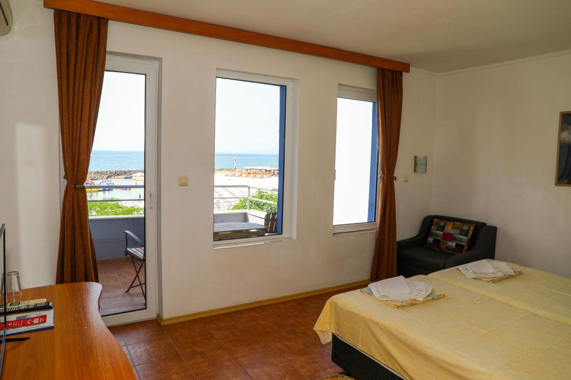Hotel Sofia Beach Несебир Екстер'єр фото